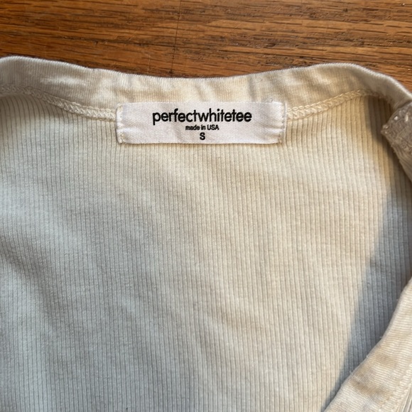 Perfect white tee scoop neck ribbed tee - Picture 2 of 2